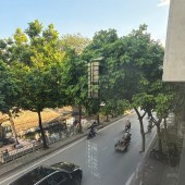 Cho thuê 3 tầng trong nhà 5 tầng mặt phố Trịnh Đình Cửu.(cầu thang riêng biệt.ko liên quan)
